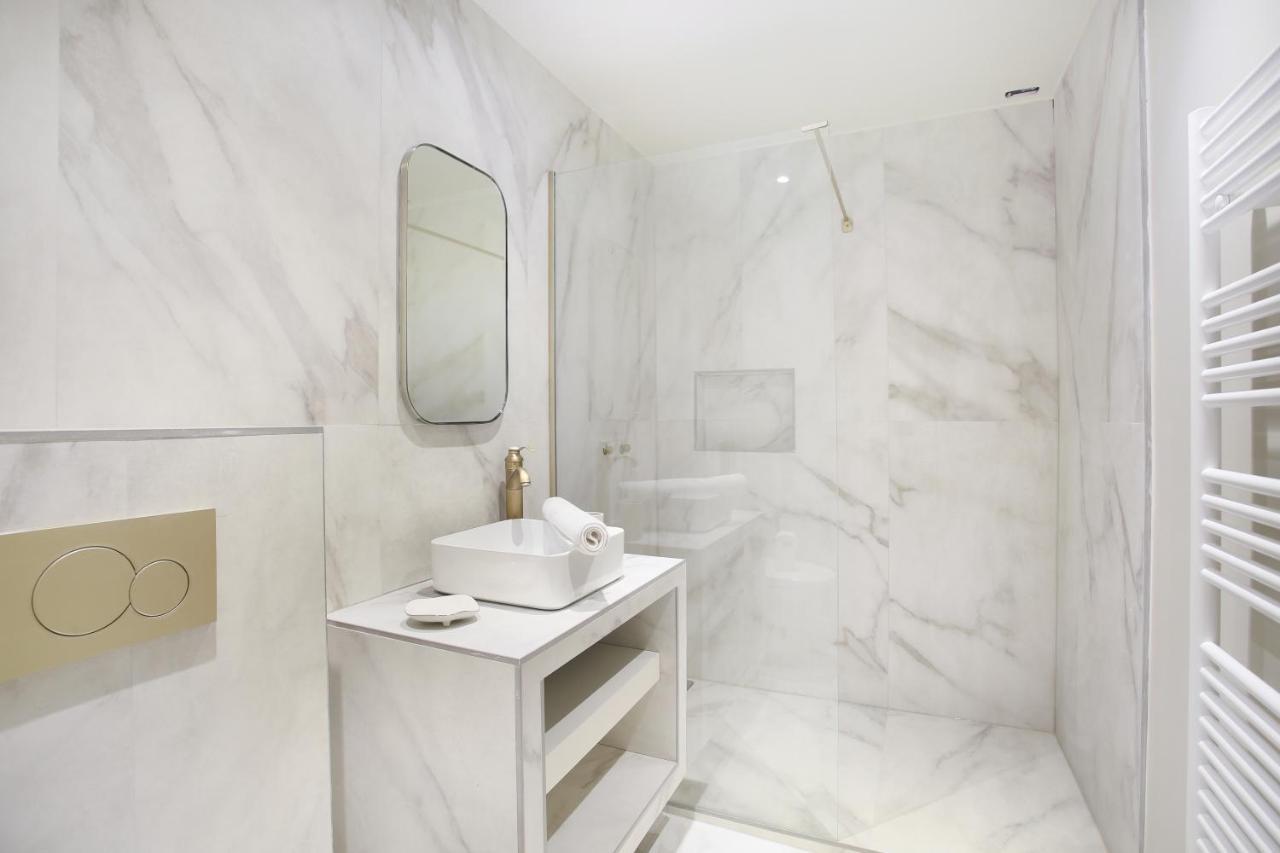 Residence In The Center Of Paris By Studio Prestige Buitenkant foto