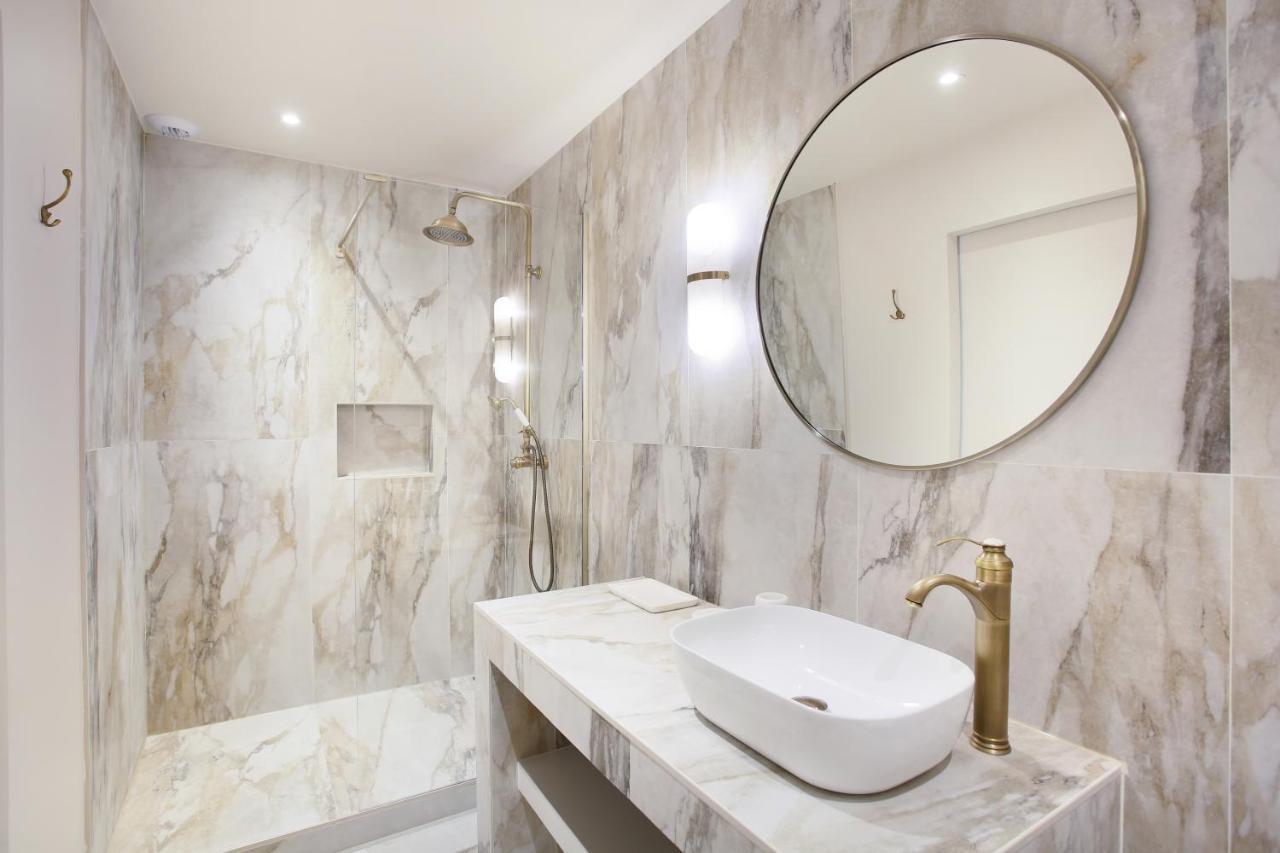 Residence In The Center Of Paris By Studio Prestige Buitenkant foto