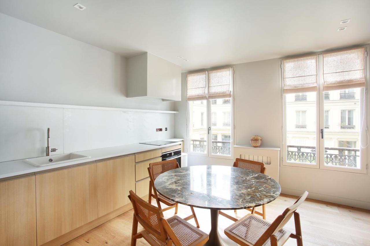 Residence In The Center Of Paris By Studio Prestige Buitenkant foto